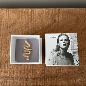 Taylor Swift Reputation Gold Snake Ring